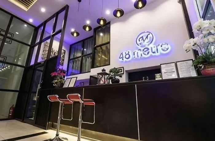 48 Metro 4*